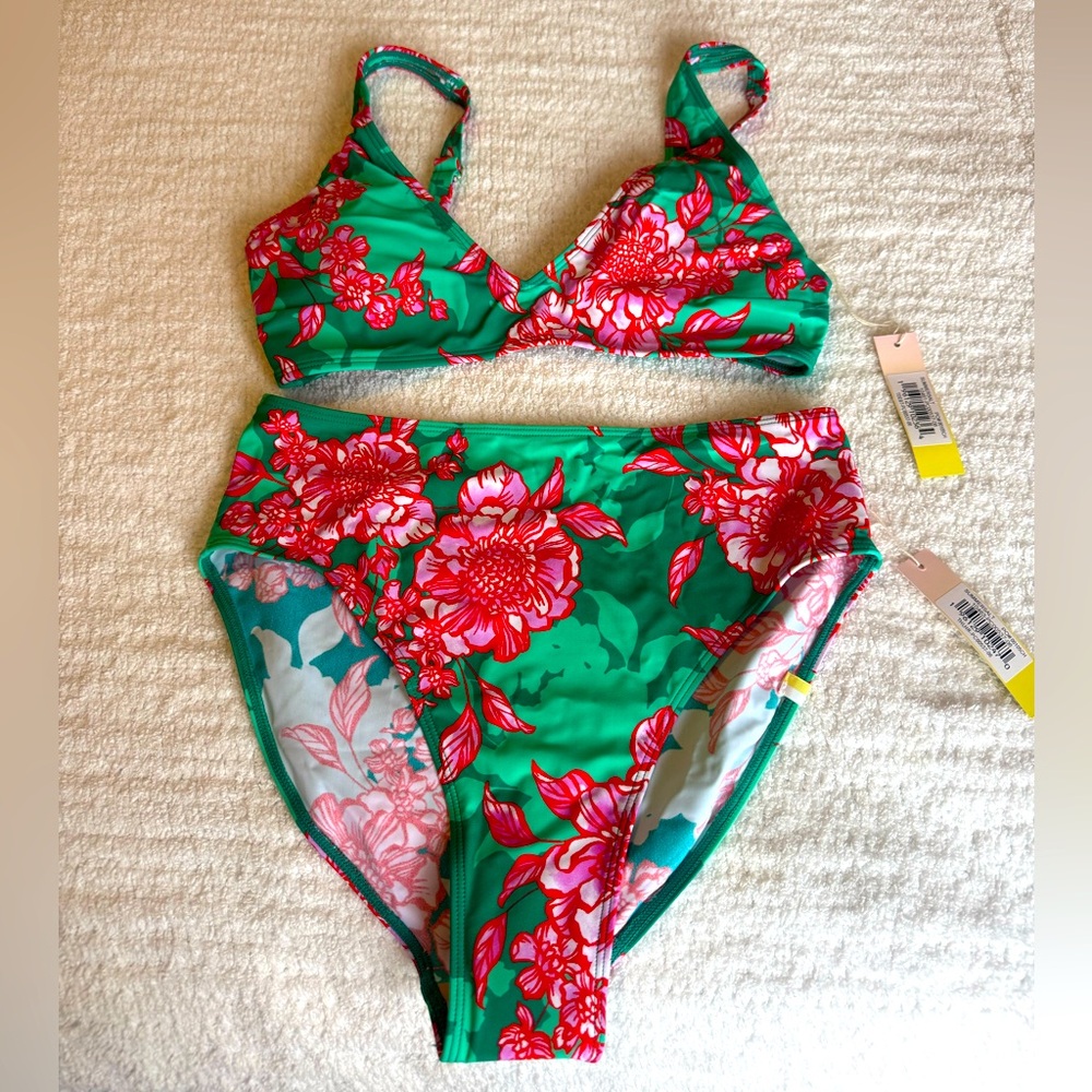 NWT Summersault Bikini size 6